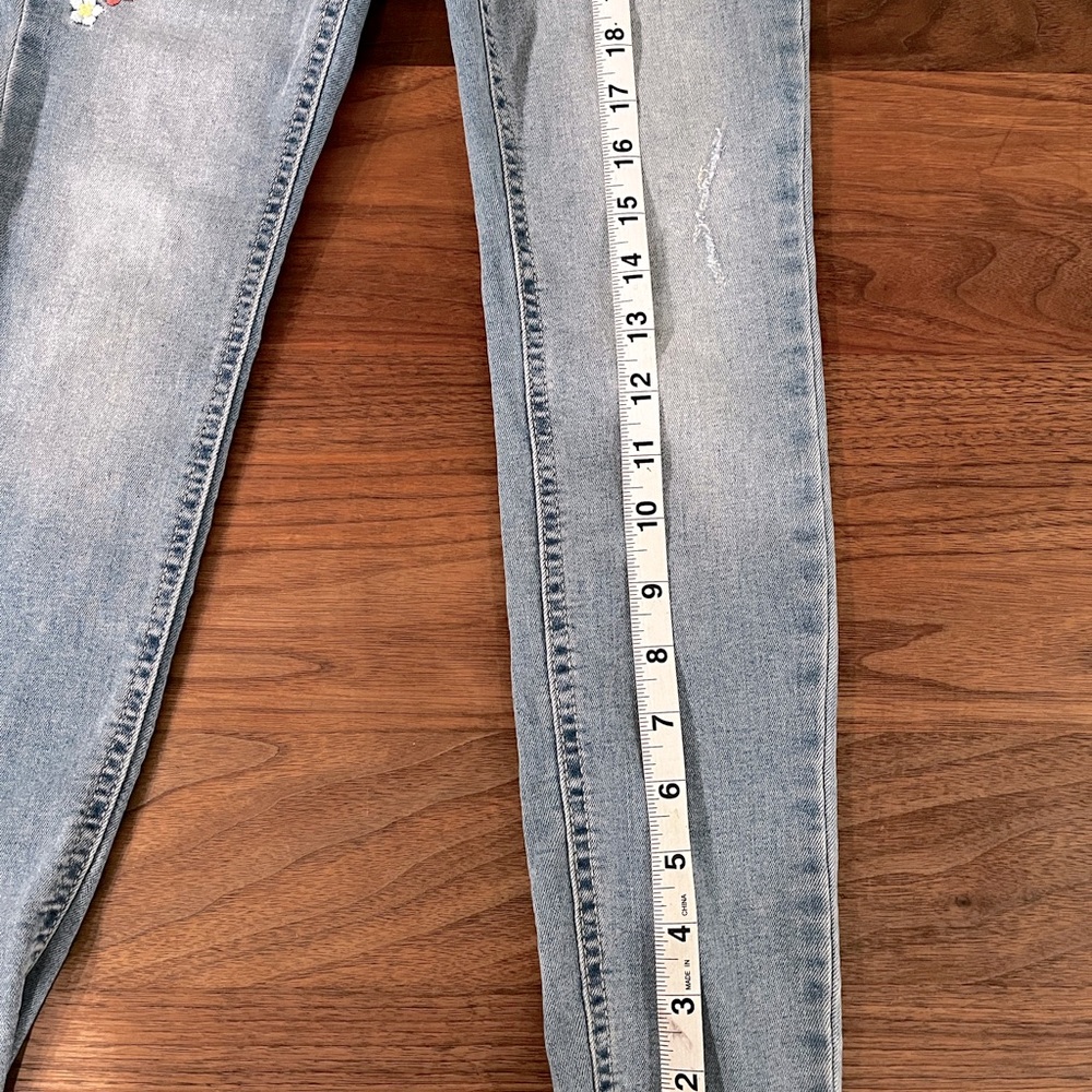 Embroidered Girls Mid Rise Jean - Picture 9 of 11